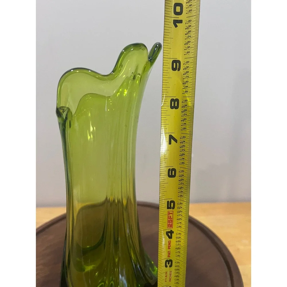 Vtg Viking Glass Avocado Green Swung Vase Mid Century Modern 9.5 Inch MCM Art